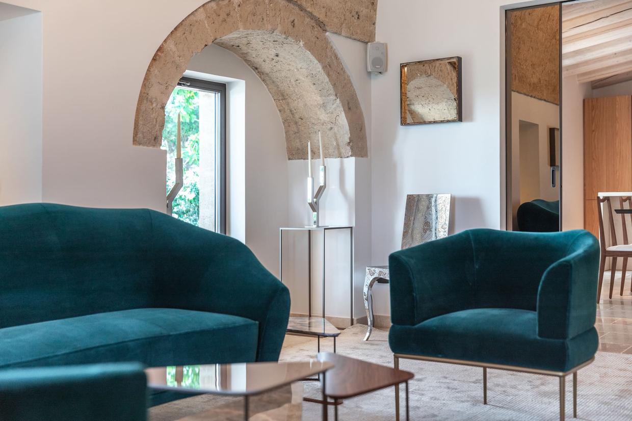 La Piccola, interni della masseria privata in Puglia